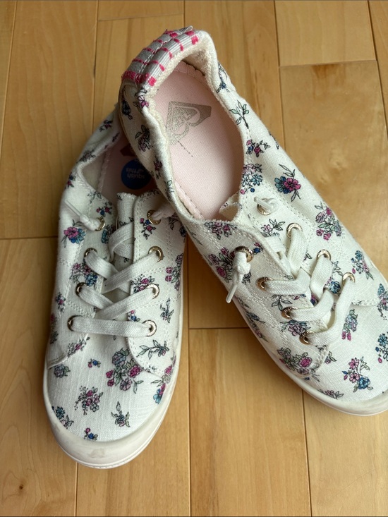 Roxy Shoes - Roxy Cream Floral Canvas Lace-Up Sneakers with Pink and Blue Accents